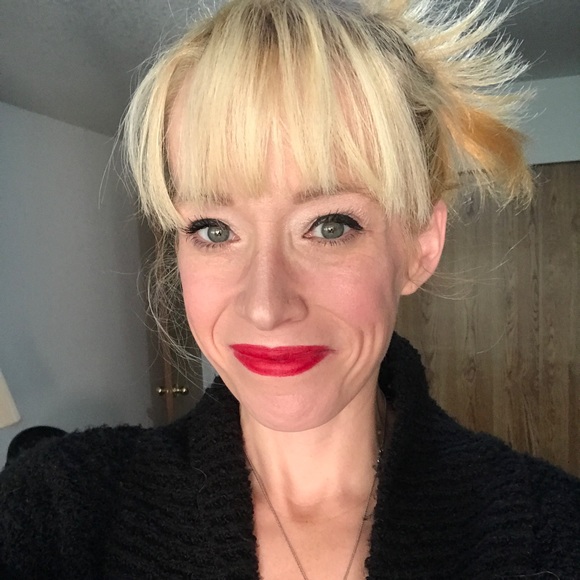 Meet your Posher Jen! - Picture 4 of 4